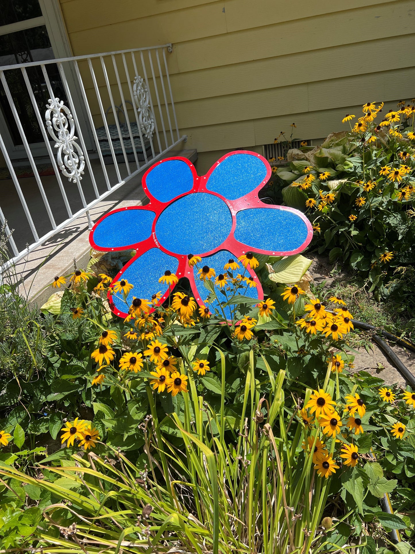 24 inch Flower, Red frame with 86% blue shade cloth