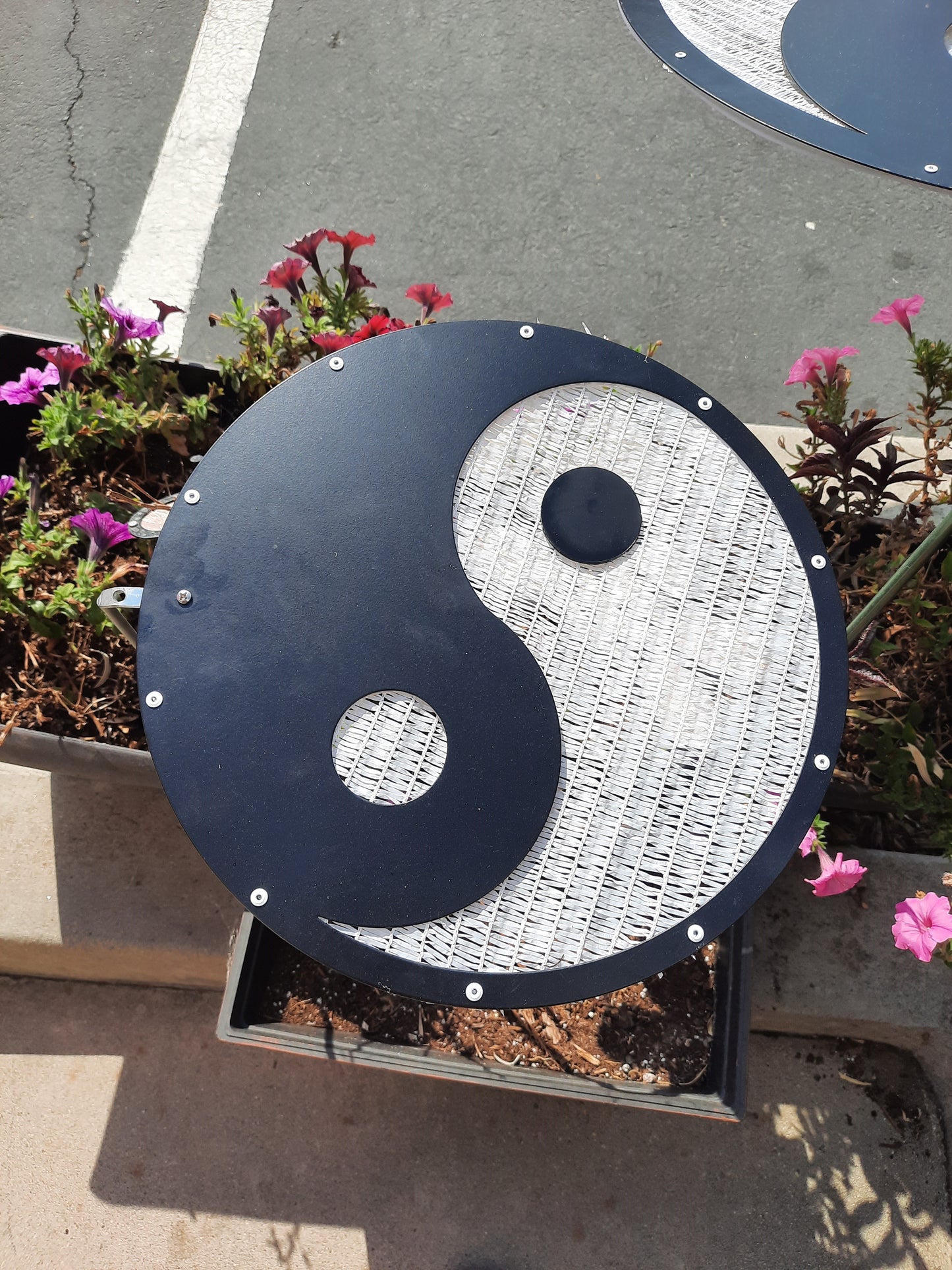 12 inch Yin Yang Shade cloth holder with 60% white shade cloth