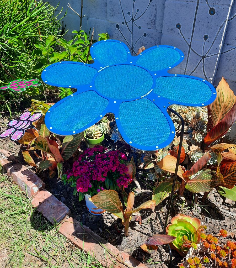 24 inch Flower, Dark blue frame with 86% blue cloth Plant Shade