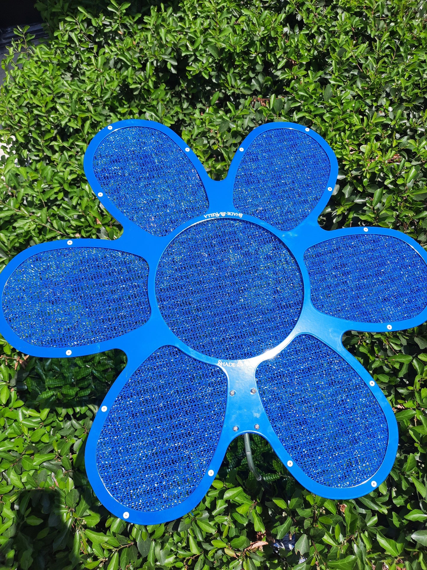 24 inch Flower, Dark blue frame with 86% blue cloth Plant Shade