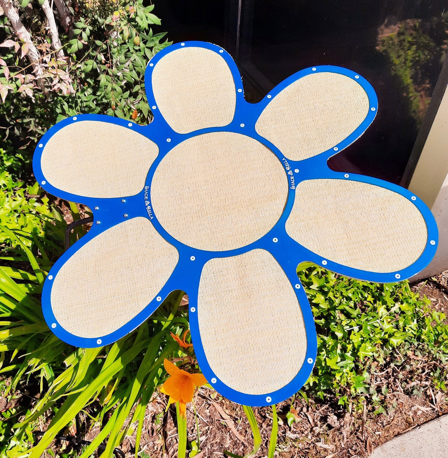 24" Flower plant shade, Blue frame/ yellow 85% shade cloth